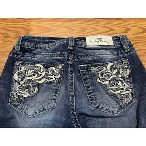 Miss Me Jeans Mid Rise Easy Skinny Womens Tag 26 (Actual 28x30.5) Embellished